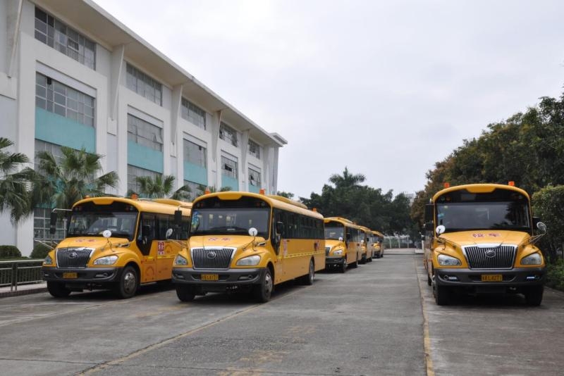 祈福英语实验学校校车