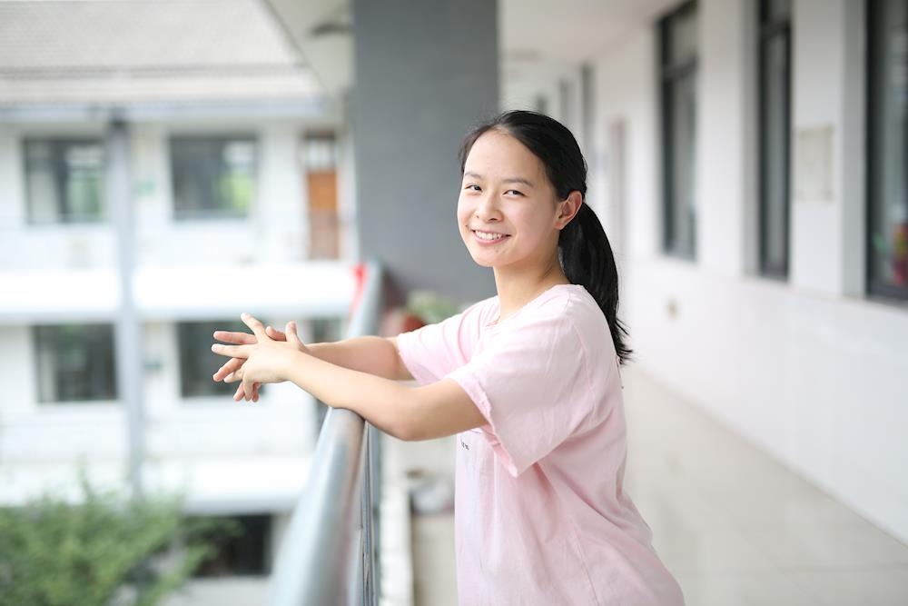 查茗姝同学