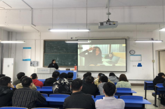 物理与材料工程学院举办就业招聘宣讲会